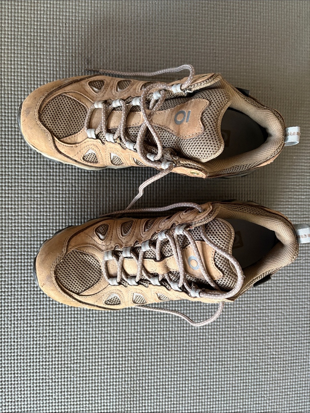 Womens Oboz hiking shoes 19.5